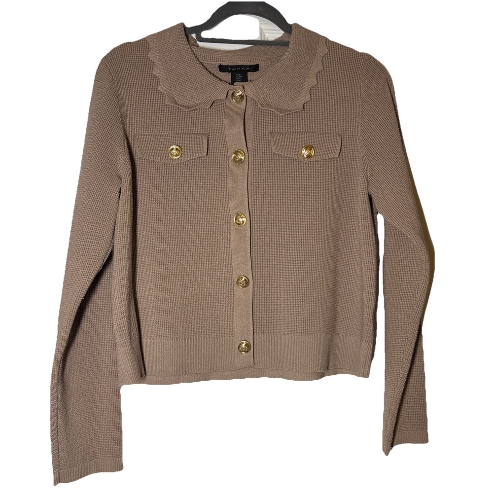 Tahari Women's Tan Crop Scalloped Collar Sweater Gold Buttons Size Medium